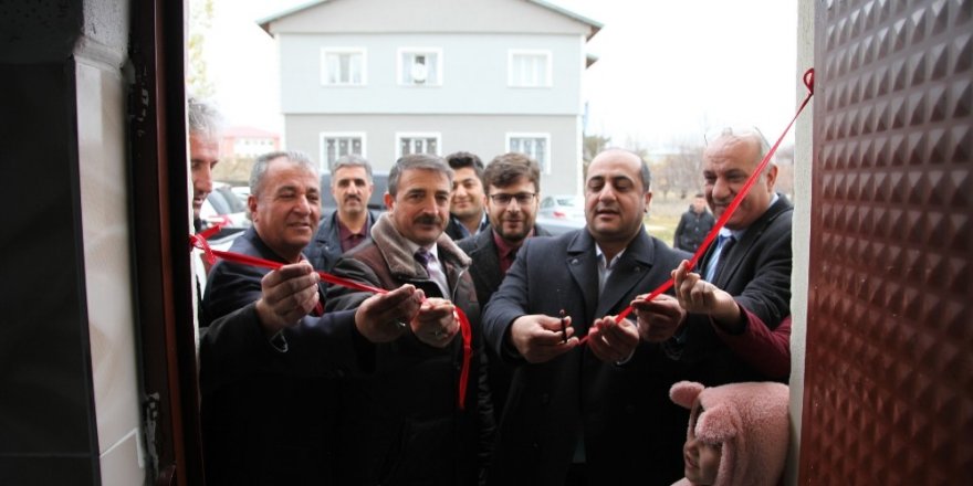 Ahlat’ta iş yeri açılışı