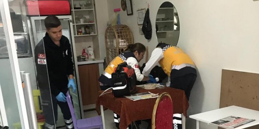 Masanın üstüne yığılıp kalan çaycının öldüğü ertesi gün anlaşıldı