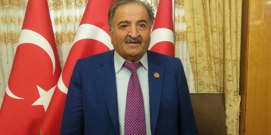Fatma Şahin’in aday gösterilmesine sevinen muhtarlar bin 200 güvercin uçurdu