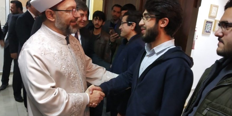 Diyanet İşleri Başkanı Erbaş: “Gençleri doğru bilgiyle donatmazsak terör örgütlerine bile üye olabiliyorlar”