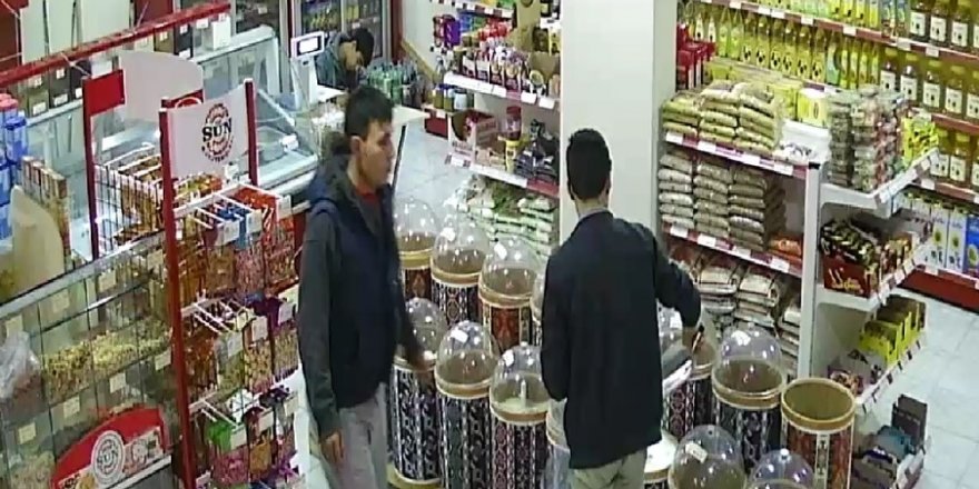 Cep telefonu hırsızı önce kameralara sonra polise yakalandı