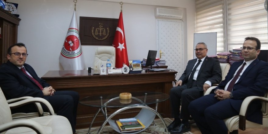 Vali Gündüzöz’den iade-i ziyaretler