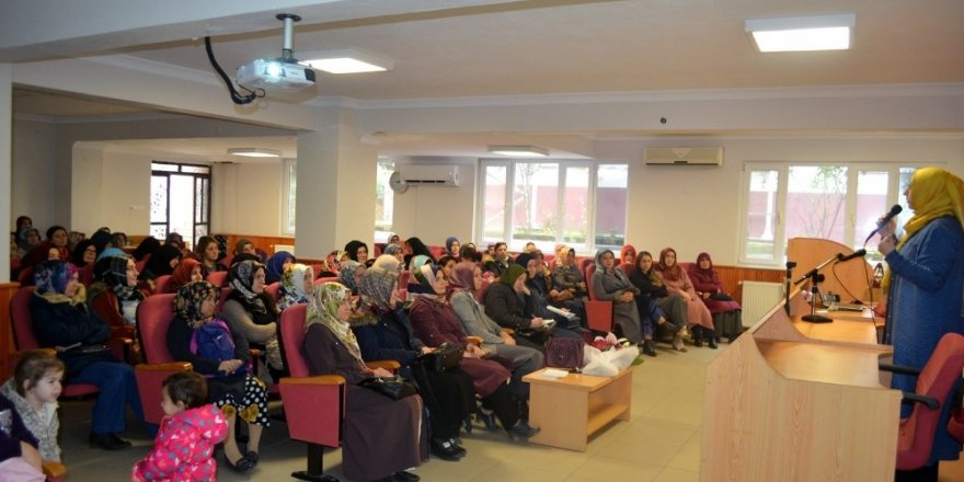 Mudanya Müftülüğü’nden “ailede din eğitimi” konferansı