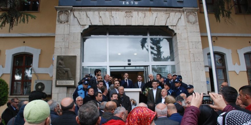 Başkan Eroğlu, davul ve zurnayla karşılandı