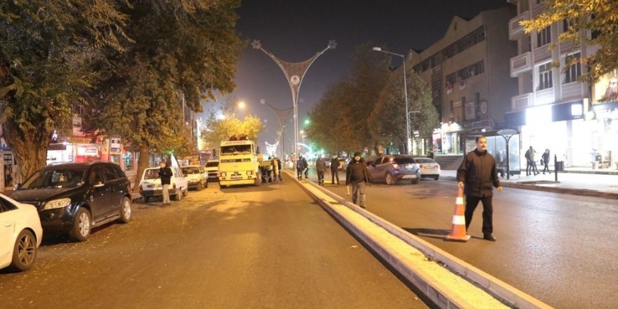 Ordu Caddesinde aydınlatma çalışmaları başladı