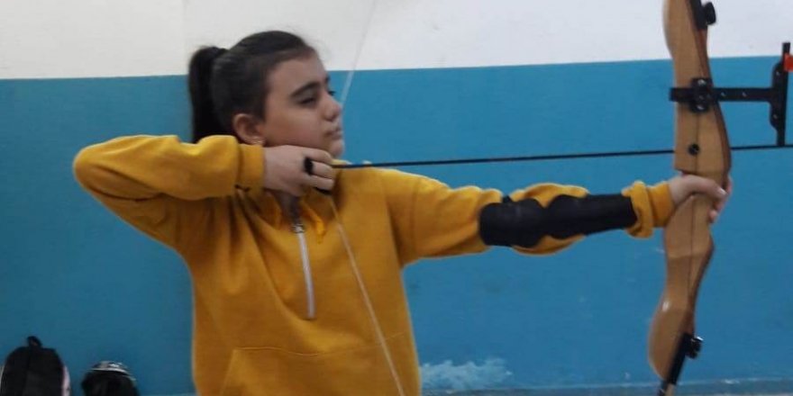 Şehitler Ortaokulu okçulukla tanışıyor