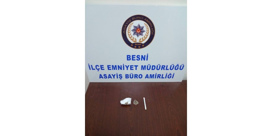 Polis ekipleri 18 gram uyuşturucu ele geçirdi