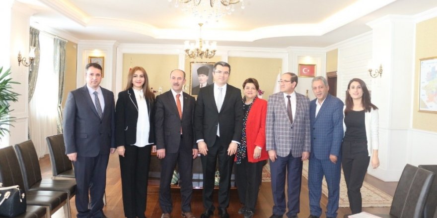 İPEKYOLUSİFED yönetimi Erzurum Valisi Memiş ile görüştü