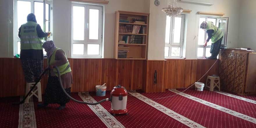 Beyşehir’de camiler temizleniyor