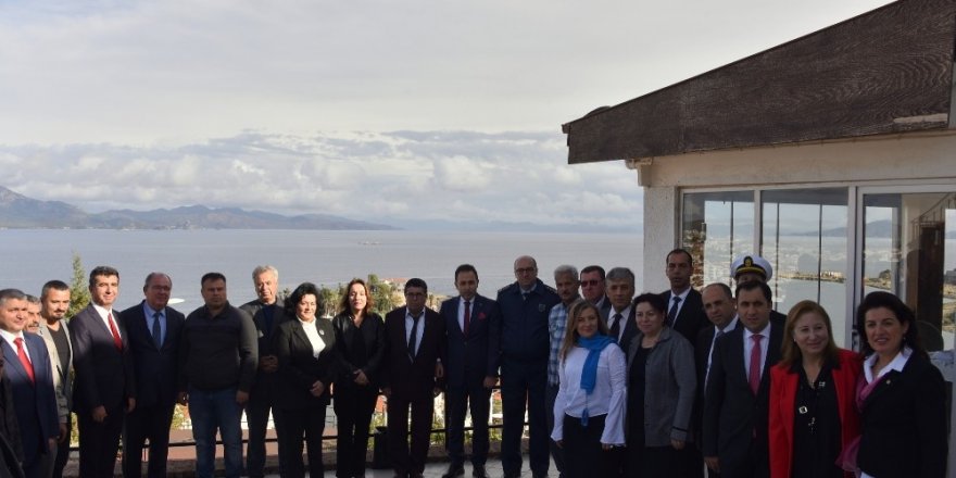 Vali Civelek Datça’da muhtarlarla buluştu