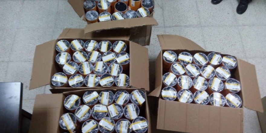 Su filtresi görünümü verilen borulardan kaçak sigara çıktı