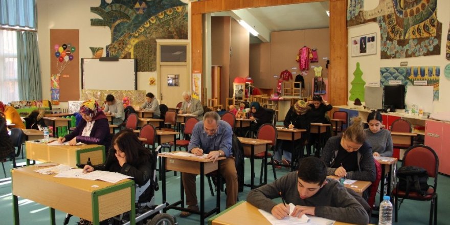 Engelli öğrenciler için Açıköğretim’de engel yok