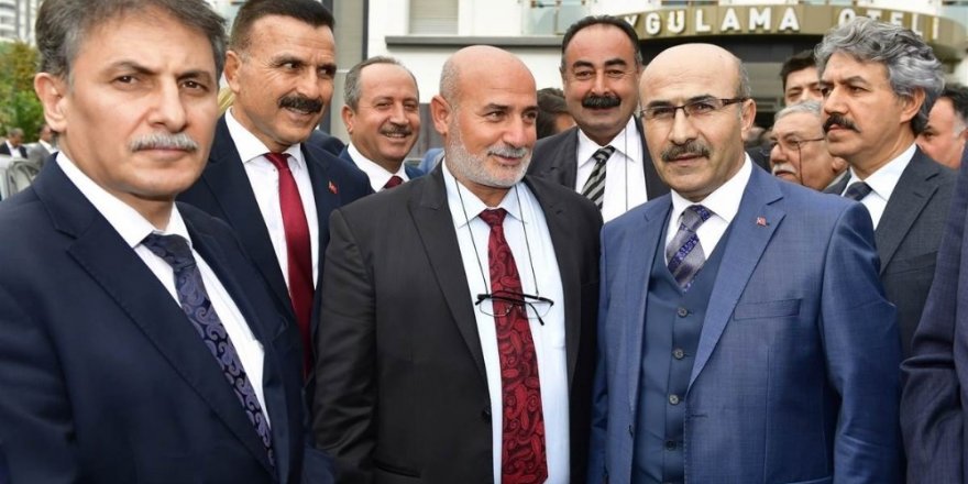 Vali Demirtaş muhtarlarla buluştu
