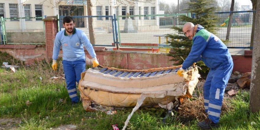 Kartepe Belediyesi evsel atıkları topluyor