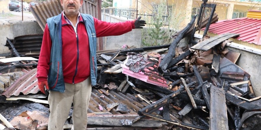 Kokuyu fark etti ama evinin kül olmasına engel olamadı