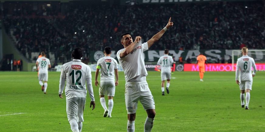 Beşiktaş, Jahovic'in peşinde