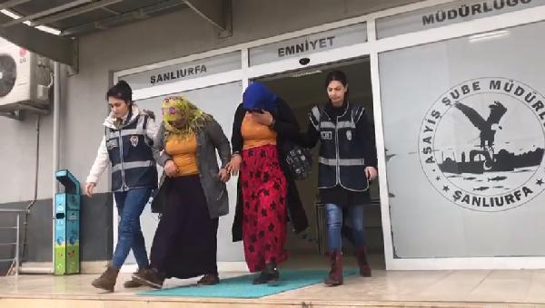 Dilenci gibi davranıp, işyerinden hırsızlık yapan 2 kadın tutuklandı