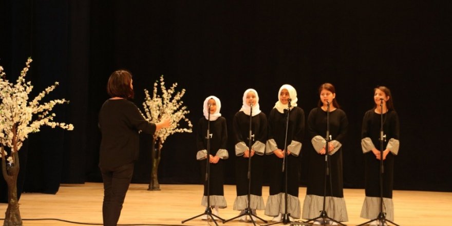 Biga’da Genç Sesler Musiki Yarışması yapıldı