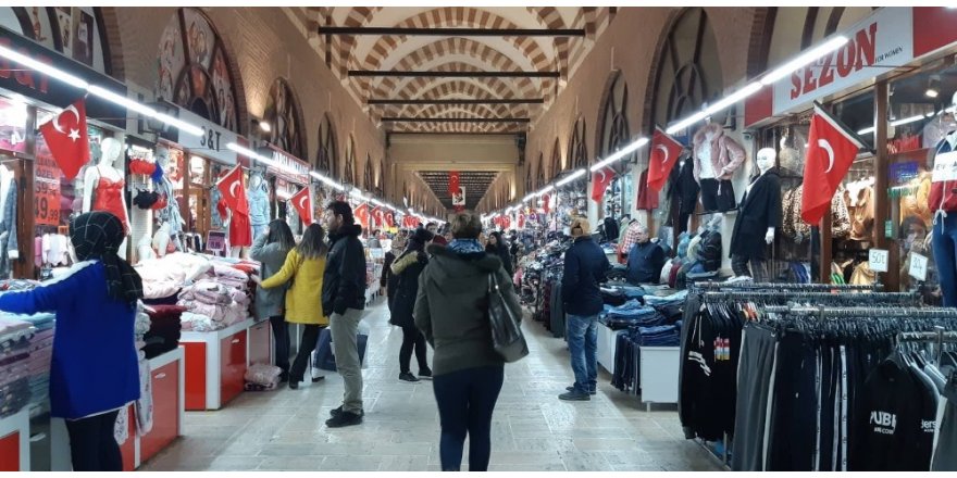 Tarihi çarşı esnafı yılbaşından umduğunu bulamıyor