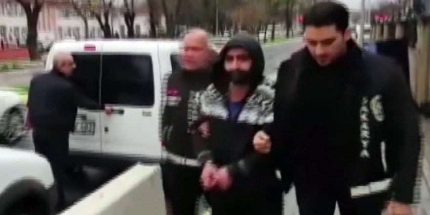 Yaşlı adamı döverek öldürdüler
