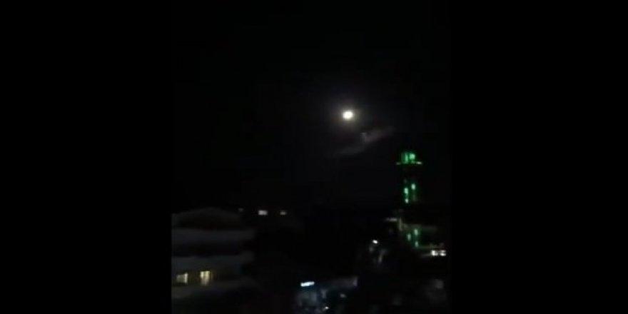 İsrail Esed rejimini vurdu! Şam'da patlama sesleri