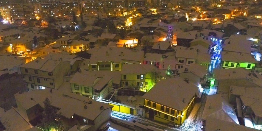 Tarihi Odunpazarı’nda havadan kar görüntüleri
