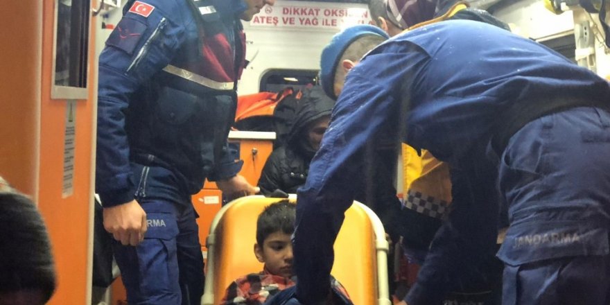 Ormanda donmak üzereydiler jandarma kurtardı