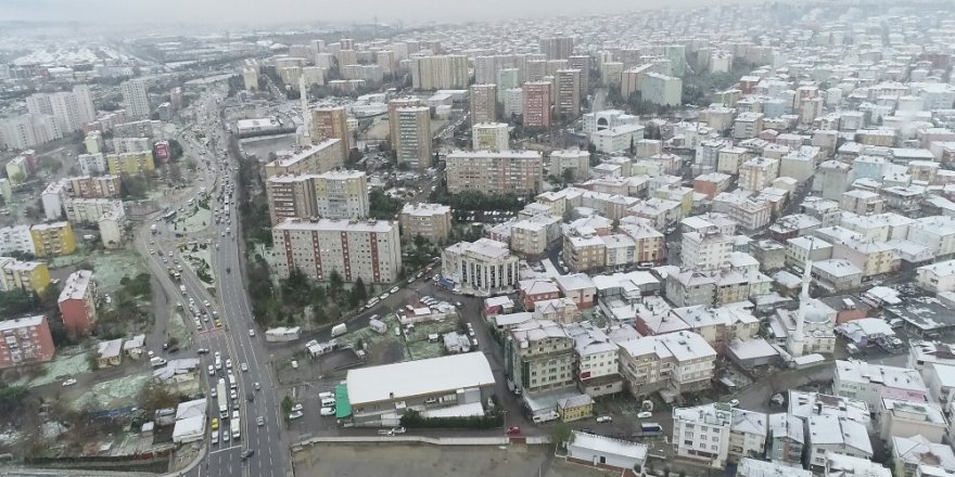 İstanbul’u kaplayan beyaz örtü havadan görüntülendi