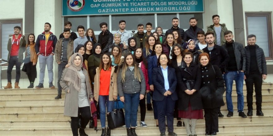 Lojistik Programı öğrencilerinden Gümrük Müdürlüğü’ne teknik gezi