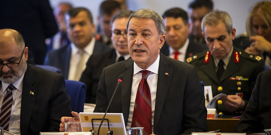 Bakan Akar'dan CHP'li Özel'e dava