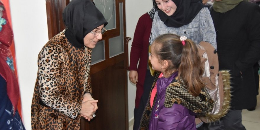 Muhtar eşleri için gezi düzenlendi