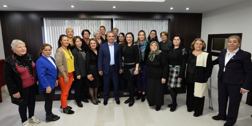 Kadınlardan Uysal’a destek