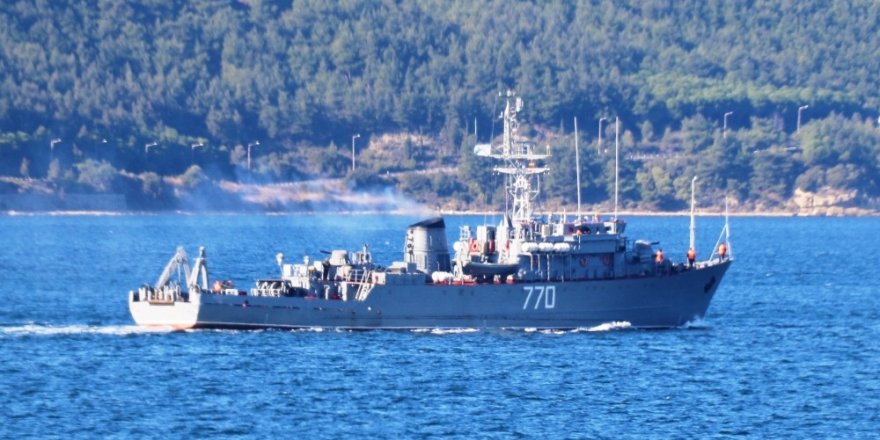 Rus savaş gemisi Çanakkale Boğazı’ndan geçti