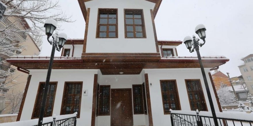 Asırlık konak restore edildi