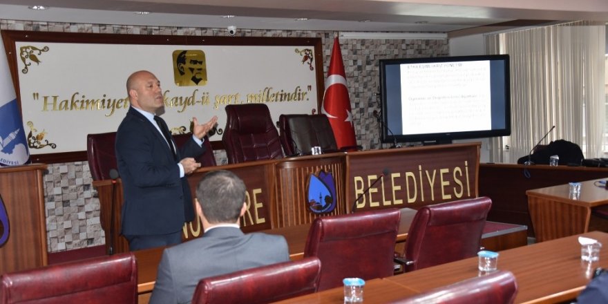 Yunusemre’den personele kamuda kriz yönetimi eğitimi