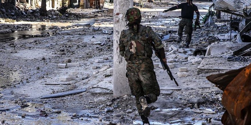 Deyrizor'daki DEAŞ ile YPG/PKK çatışması sürüyor