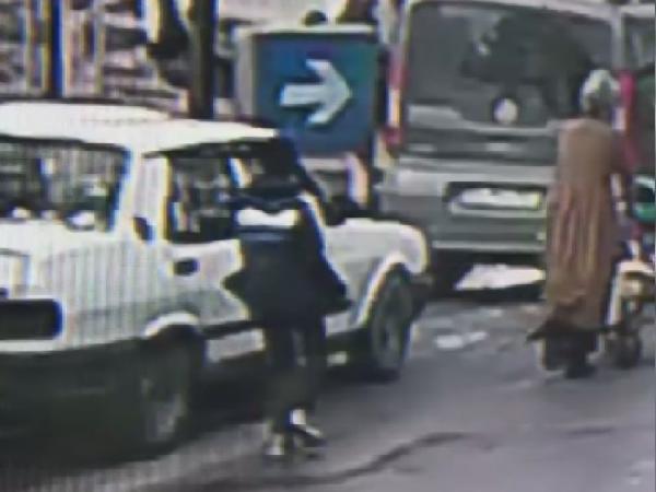 Polis bu hırsızın peşinde...Bebek arabalı kadınları soyuyor