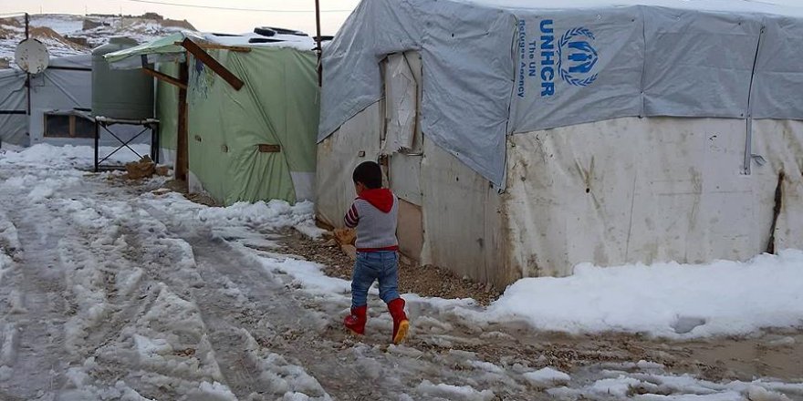 Katar'dan Arsal'daki Suriyeli mültecilere yardım