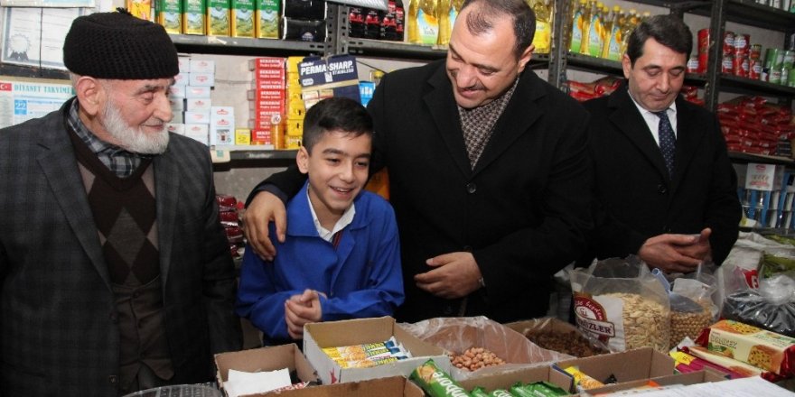 Vali Kaldırım’dan "Bakkallara Bakakalma, Sev Say Yaşat" projesine destek