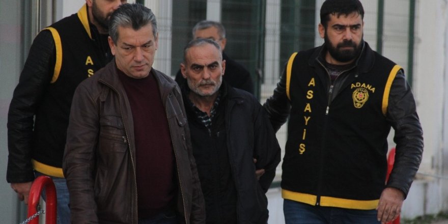 Karısını öldürdü, berberde tıraş olmak isterken yakalandı