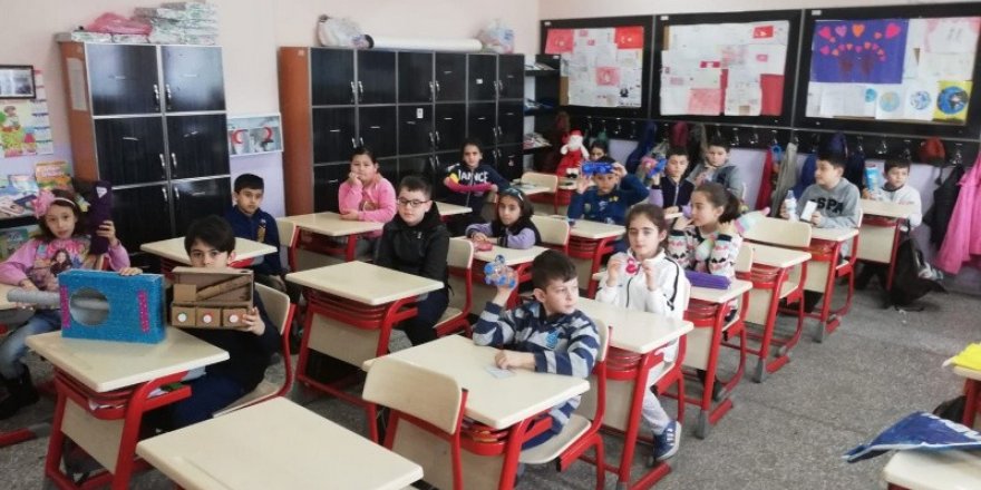 Minik öğrencilerden geri dönüşüm projesine destek