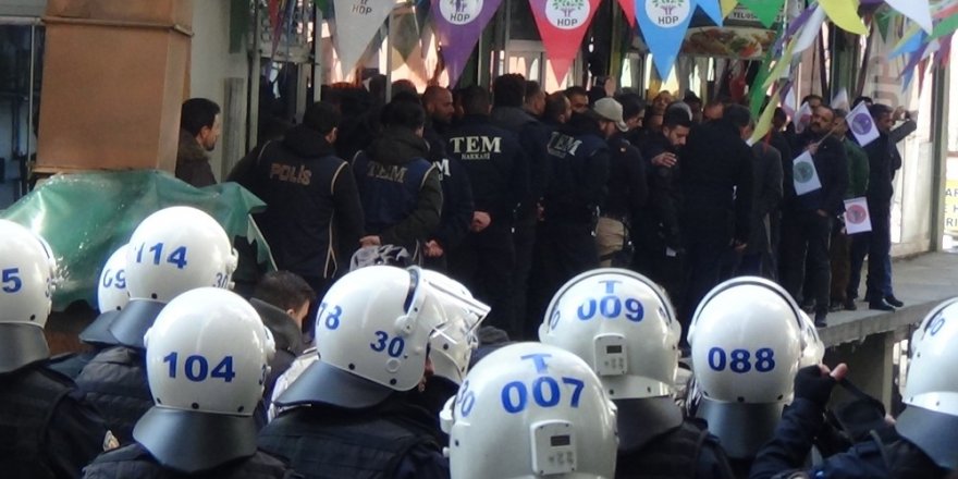 Yürüyüşe müdahale: 9 gözaltı