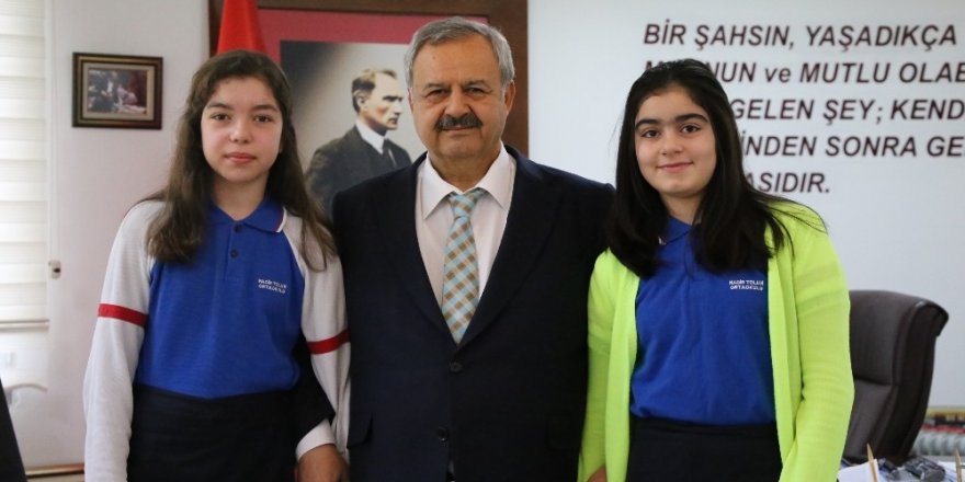 Başkan Uysal’dan öğrencilere belediyecilik dersi