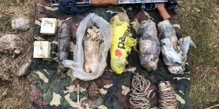 Hakkari'de PKK'ya ait 8 sığınakta silah ve mühimmat ele geçirildi