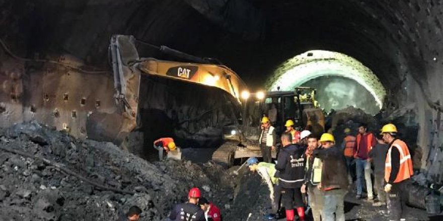 Tünel inşaatında göçük altında kalan işçi öldü
