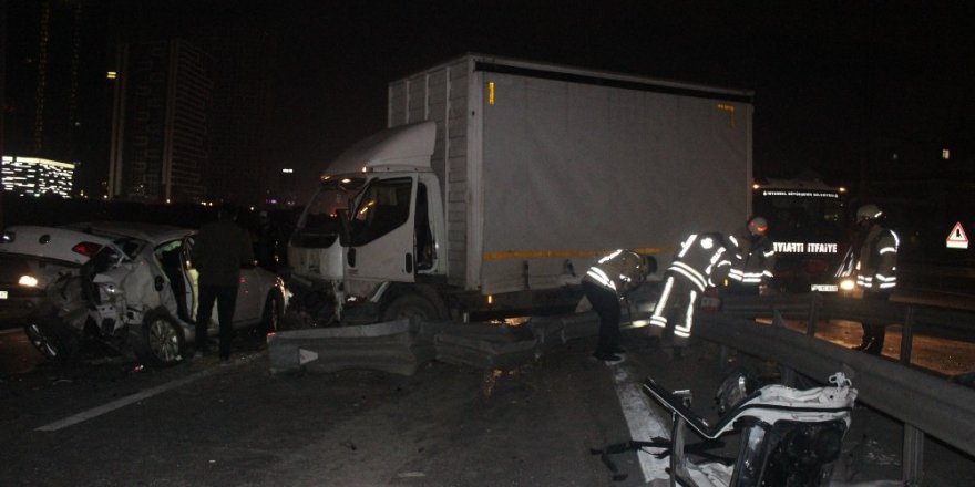 Basın ekspres yolunda trafik kazası... 3 yaralı