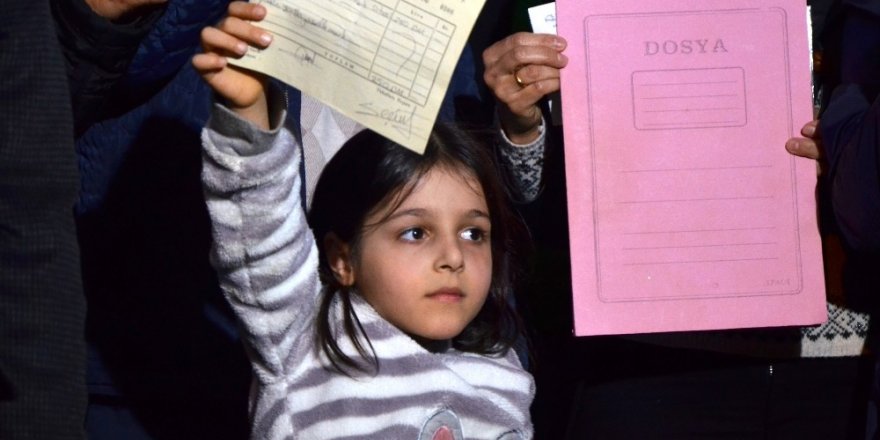 Münevver Karabulut cinayetinin kan parası, Adanalı 30 aileyi evinden etti