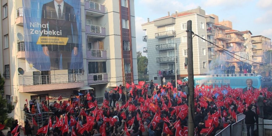 Menderes’te mitingli açılış