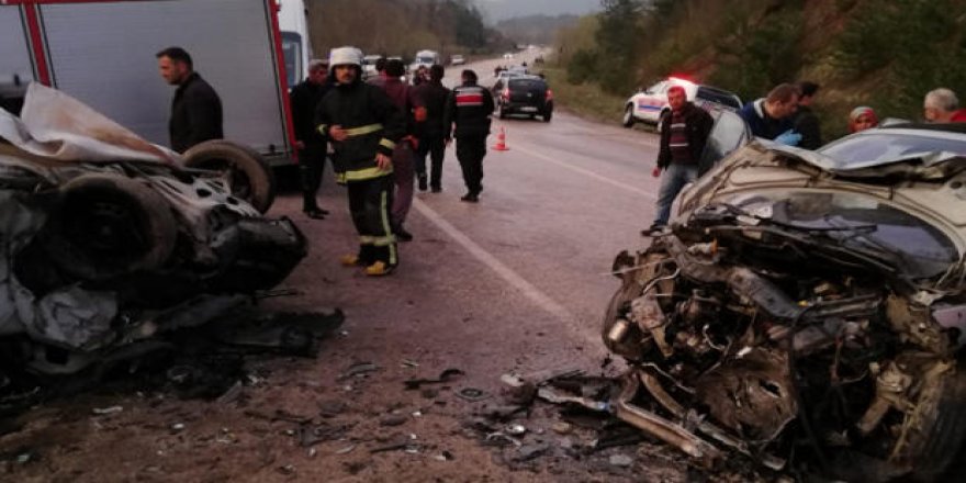 Bursa'da feci kaza... 2 ölü 8 yaralı