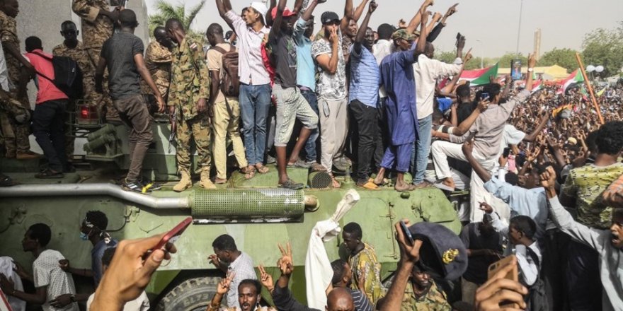 Sudan'da flaş gelişme! Ordu harekete geçti